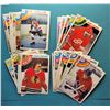 Image 1 : 17) LOT OF 25 OPC VINTAGE HOCKEY CARDS FROM