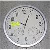 Image 1 : LARGE WALL CLOCK W/ TEMPERATURE & HUMIDITY