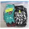 Image 1 : 12 PACK YOUTH/ADULT MAGIC GLOVES W/ DESIGNS