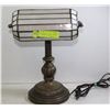 Image 1 : STAINED GLASS BANKERS LAMP WITH BRONZE FINISH.