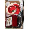 Image 1 : BOX OF KITCHEN ACCESSORIES INCL. DIGITAL SCALE