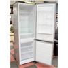 Image 2 : MOFFAT 10.9CU FT STAINLESS BOTTOM FREEZER FRIDGE