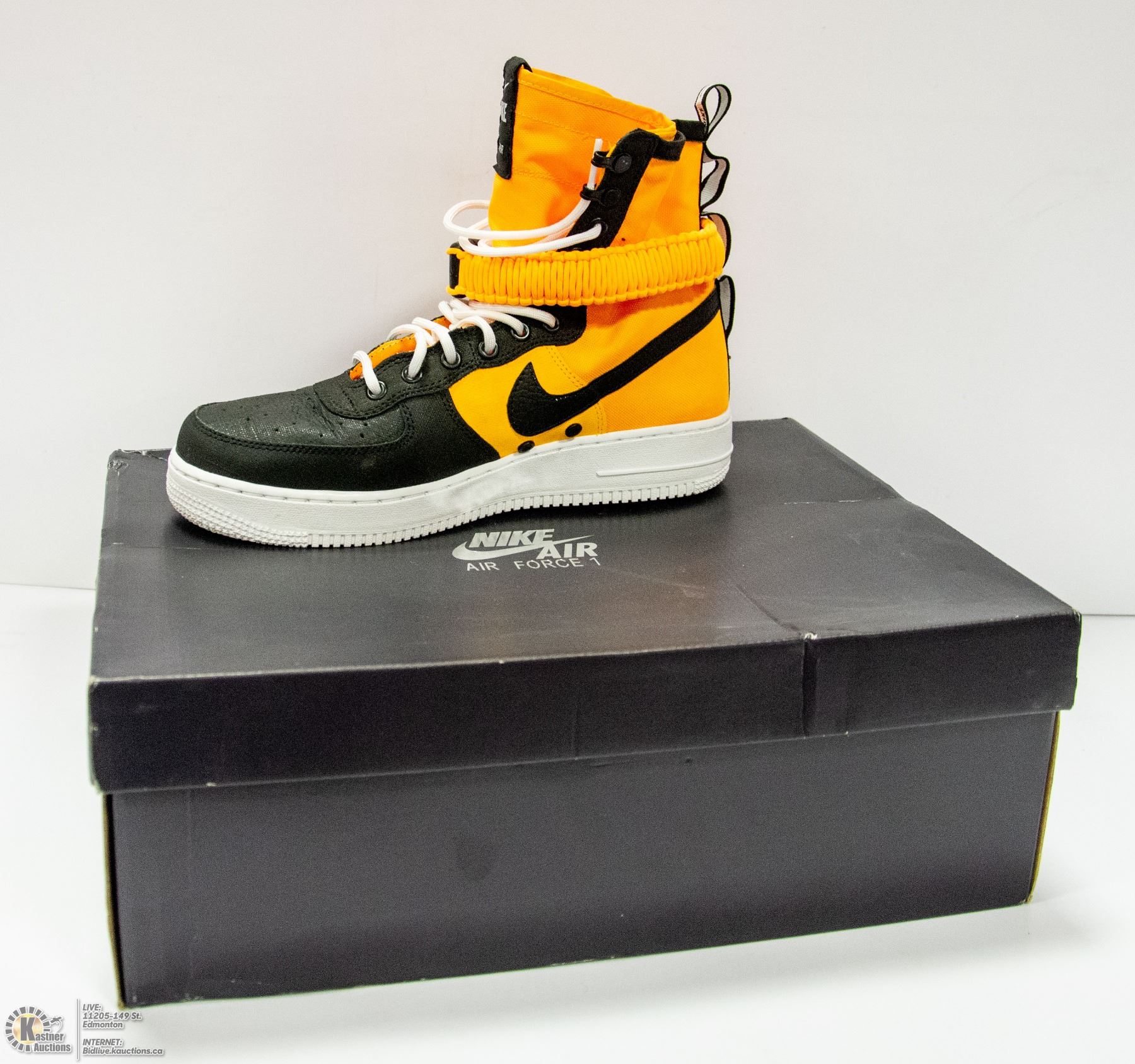 AUTHENTIC COLLECTIBLE DESIGNER NIKE SF AF1