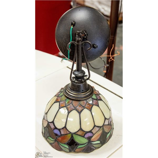 TIFFANY PENDANT LIGHT
