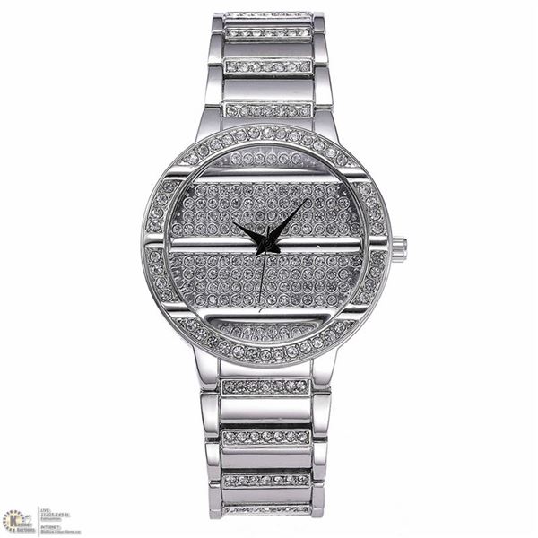 NEW LADIES ROUND SHAPED SILVER TONE CRYSTAL WATCH