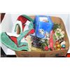Image 1 : BOX WITH SANTA 2-PC TOILET SET, CHRISTMAS