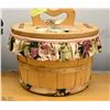 Image 1 : SEWING BASKET WITH HEART HANDLE