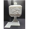 Image 1 : Milk Glass Lidded Dish Cat A