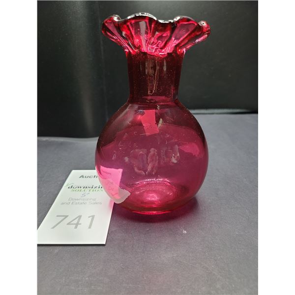 Cranberry Glass Vase Cat A