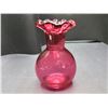 Image 2 : Cranberry Glass Vase Cat A