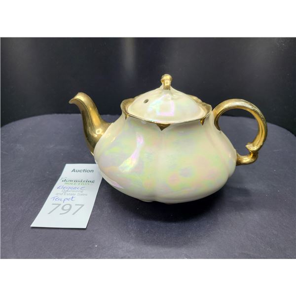 Elegance Teapot Cat A