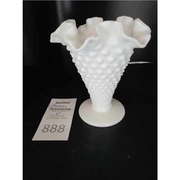 Fenton Footed Vase Cat A