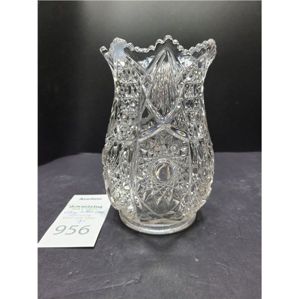 Fancy Fine Cut Crystal Vase Cat B