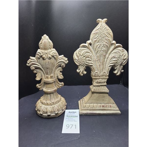 Décor Pediments Cat B