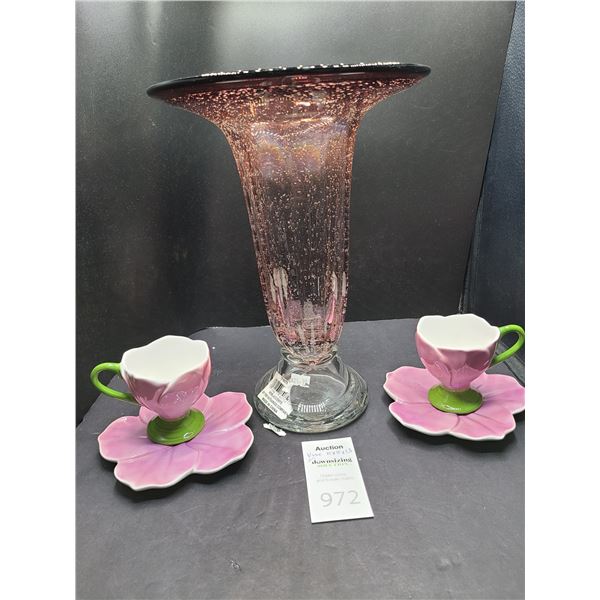 Decorative Vase and Tea Cups Cat B