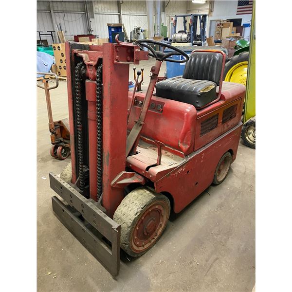 Clark Forklift