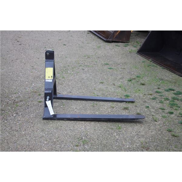 New and Unused 3 pth pallet forks