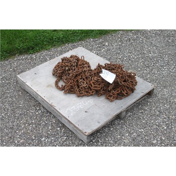 set of 18.4x30 tire chains