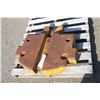 Image 4 : cast tractor counter weight