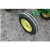 Image 14 : JD 430 S 2wd gas tractor, mounted cultivator, retiring tobbacco farmer, showing 1000 hours, 3pth,