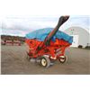 Image 4 : Turnco 225 gravity wagon, hydraulic auger, tarp, from retiring tobbacco farmer