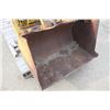 Image 3 : MF 99 loader with bucket