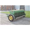 Image 8 : JD 8200 18 run drill, double disc, grassbox