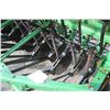 Image 9 : JD 8200 18 run drill, double disc, grassbox