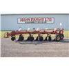 Image 1 : IH 720 5 furrow semi-mount plow, auto reset
