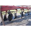 Image 8 : IH 720 5 furrow semi-mount plow, auto reset
