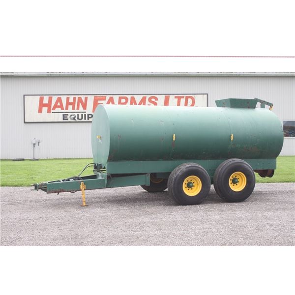 Badger 2500 gal liquid manure tank
