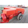 Image 8 : MF 228 small square baler