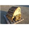 Image 1 : AMI 30" excavator bucket and QT bracket