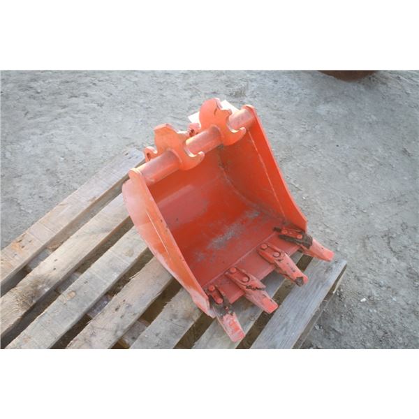 Kubota 18" excavator bucket