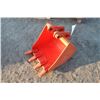 Image 2 : Kubota 18" excavator bucket