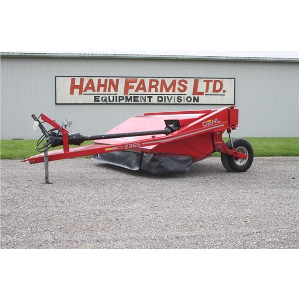 Gehl 2365 9' discbine, conditioning rolls, one owner