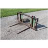 Image 1 : Used 2 prong bale spear, JD QT