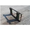 Image 4 : Used 2 prong bale spear, JD QT