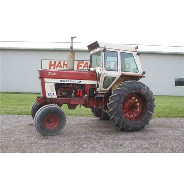 IH 1066 2wd tractor, cab, 18.4x38, good TA