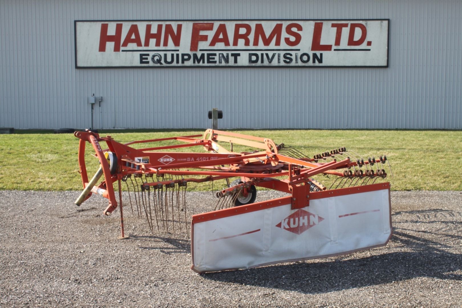 3pth Root Rake Kuhn GA 4101 GM 3pth rotary hay rake