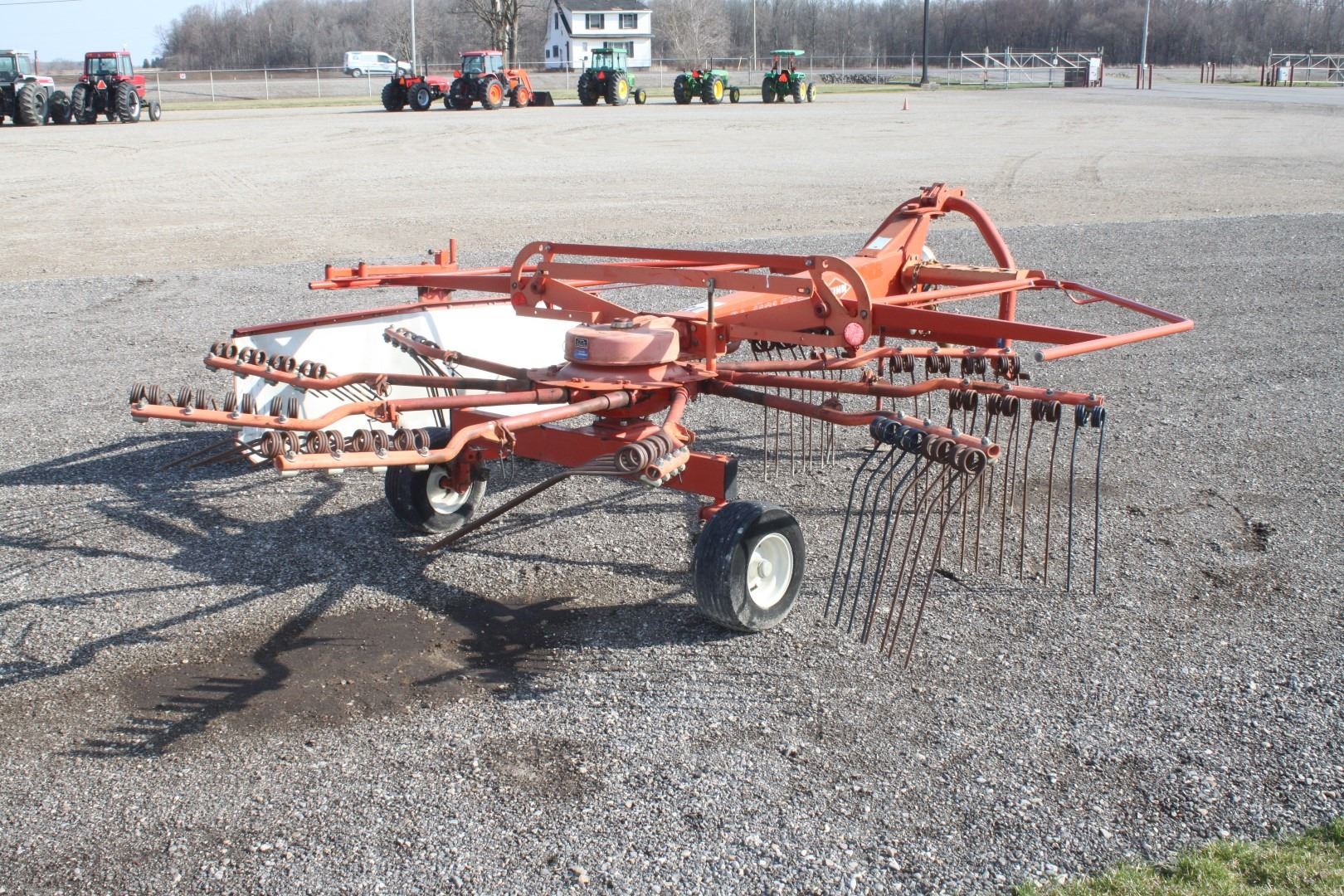 Kuhn GA 4101 GM 3pth rotary hay rake