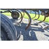 Image 11 : DMI Ecolo Champ 900, 9 shank ripper, hydraulic adjust front gang
