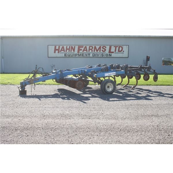 DMI Ecolo Champ 900, 9 shank ripper, hydraulic adjust front gang
