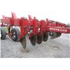 Image 12 : White 445, 9 shank soil saver, walking tandems, clean, one owner