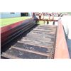 Image 10 : IH 550 single axle, double beater manure spreader, good condition. Used only on tobacco