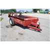 Image 4 : IH 550 single axle, double beater manure spreader, good condition. Used only on tobacco