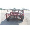 Image 7 : IH 550 single axle, double beater manure spreader, good condition. Used only on tobacco