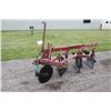 Image 2 : IH 4 furrow 3pth plow, spring trip