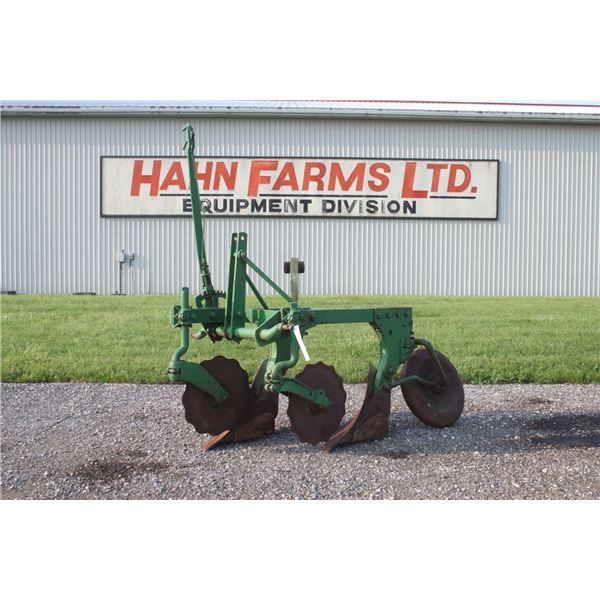 JD 2 furrow 3pth plow, spring trip