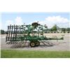 Image 5 : JD 960 24' cultivator, 5 bar spike harrow